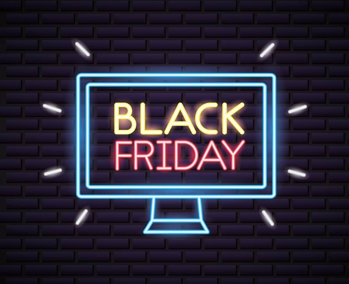 ScreenCloud Article - 7 Sales Hacks Using Black Friday Digital Signage